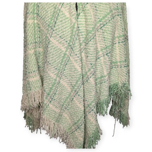 Boyne Valley Weavers Handcrafted in Ireland Chic Plaid Wool Poncho w/ Fringe NWT - Picture 4 of 11